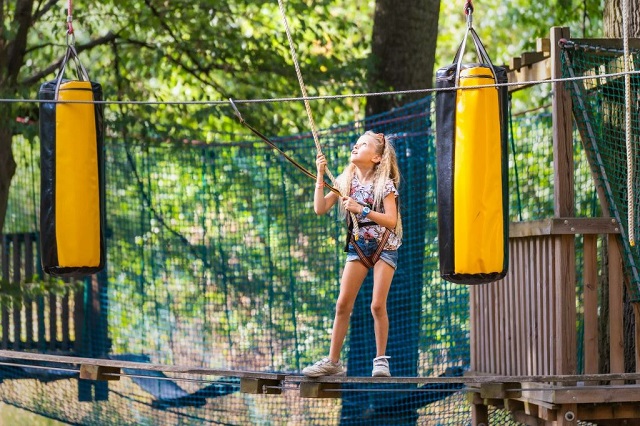 Od Minecraftu k reálnému dobrodružství: tábory, kde se tvoří v reálném světě